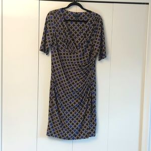 EUC Lauren Ralph Lauren 3/4 sleeve with side ruching jersey-like dress. Size 14